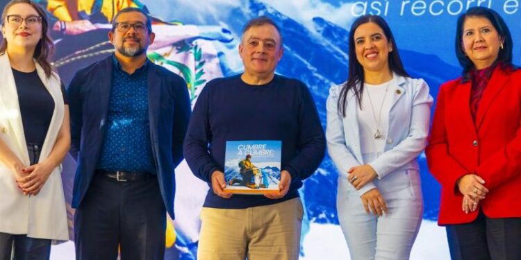 Inguat participa en presentación del libro “Cumbre a Cumbre” de Jaime Viñals