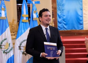 Ministro de Trabajo y Previsión Social, Rafael Rodríguez.