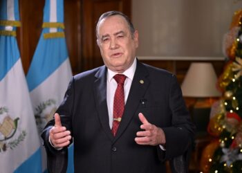 En mensaje navideño, el presidente Giammattei destaca avances significativos en educación y salud