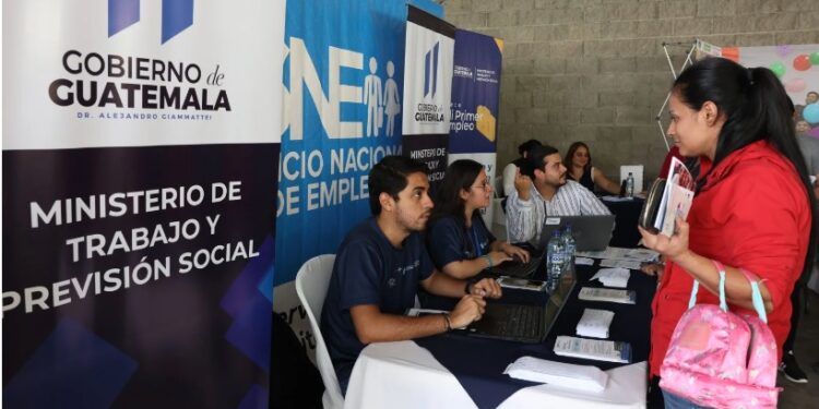 Quiosco de empleo de Mintrab atiende este lunes en la zona 6