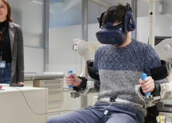 Desarrollan un “tercer brazo” robótico que podría manejarse con la respiración