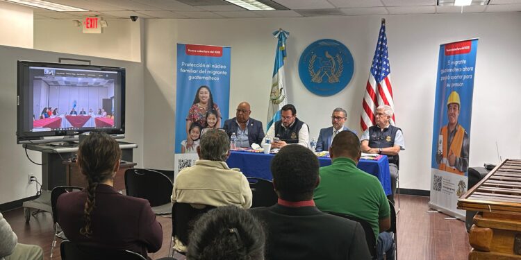 IGSS promueve respaldo para migrantes guatemaltecos en Estados Unidos