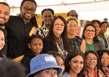 Ministra de Educación se reunió con integrantes del pueblo garífuna. /Foto: Álvaro Interiano