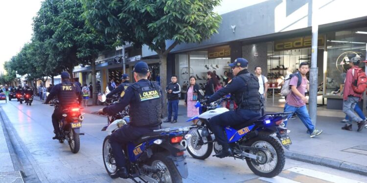 PNC despliega operativos en la temporada festiva