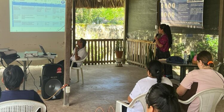 Destacan avances en salud comunitaria en el suroriente de Petén