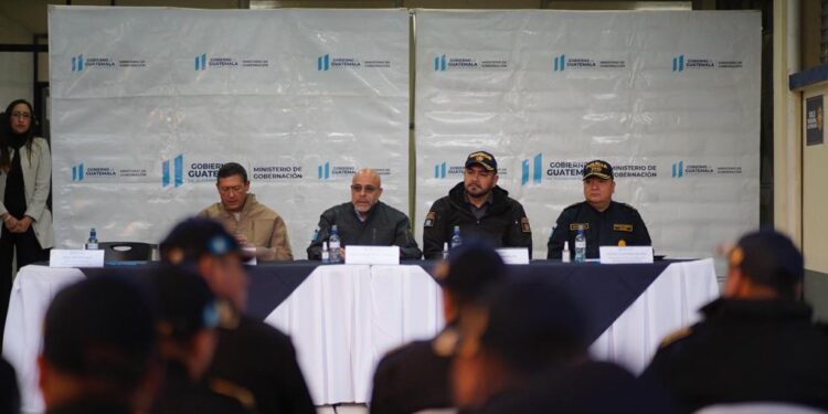 Inauguran el noveno comedor policial, en la Comisaría 13, en la zona 10 capitalina
