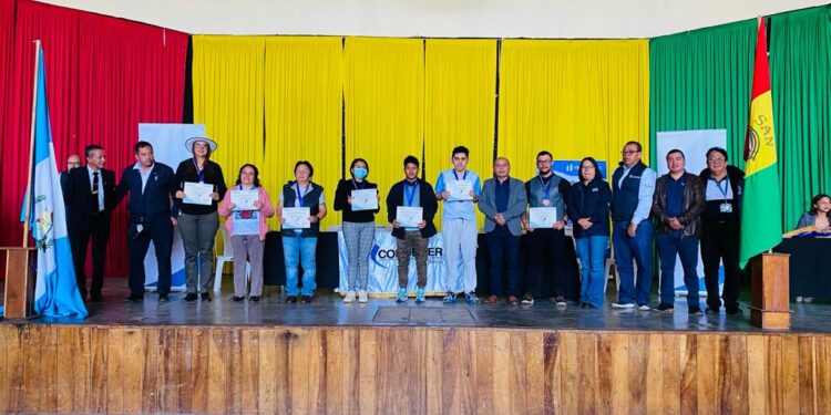 Reconocen a 100 deportistas que han destacado durante el 2023 en San Marcos