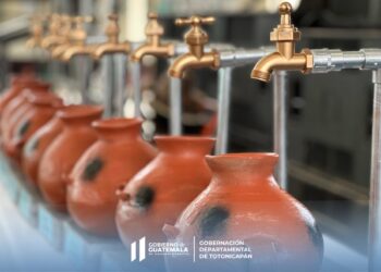Más de 900 familias son beneficiadas con agua potable en Santa Lucía La Reforma