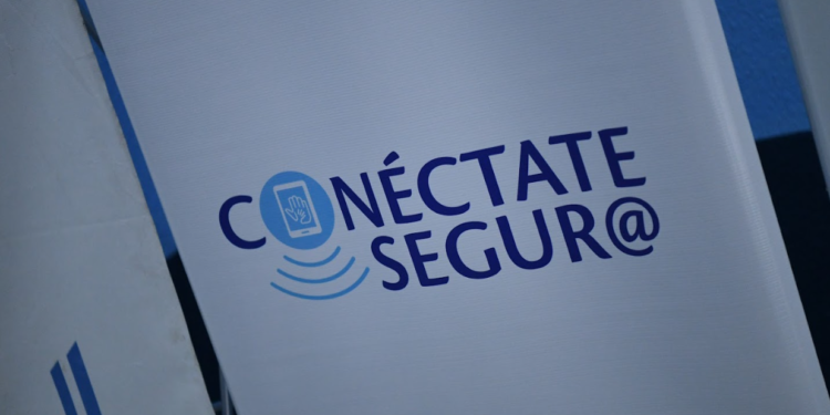 El programa busca capacitar a docentes. / Foto: Carlos Jacinto.