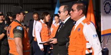 Presidente Alejandro Giammattei lideró el acto.// Foto: Álvaro Interiano.