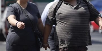 Desarrollan una píldora contra la obesidad que se digiere, vibra y sacia al paciente