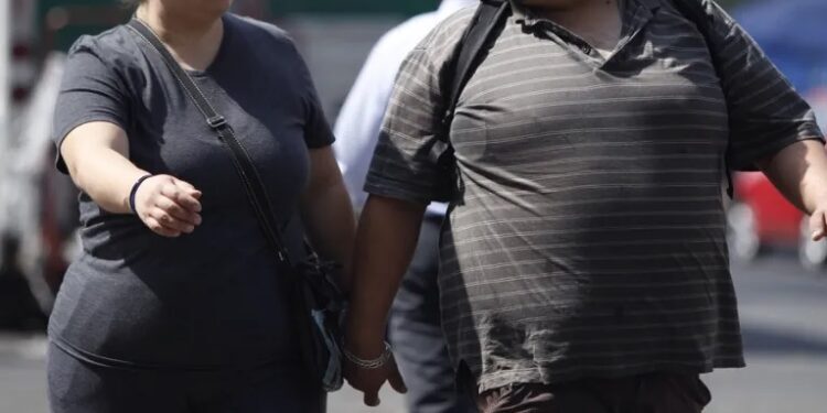 Desarrollan una píldora contra la obesidad que se digiere, vibra y sacia al paciente