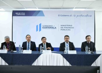 Conferencia de prensa del Ministerio de Finanzas. /Foto: Carlos Jacinto