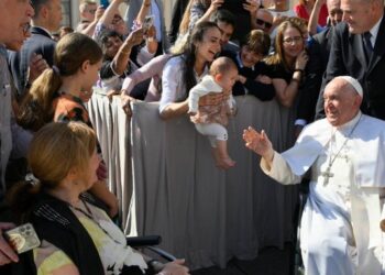El Papa critica la obsesión por la apariencia, “especialmente en las redes sociales”