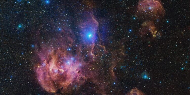 El "pollo en fuga" puede verse de dos formas diferentes. / Foto: ESO.