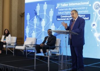 Ministro Francisco coma participa en elSegundo Taller de Sistemas de Formación y Salud Digital en Guatemala. /Foto: MSPAS