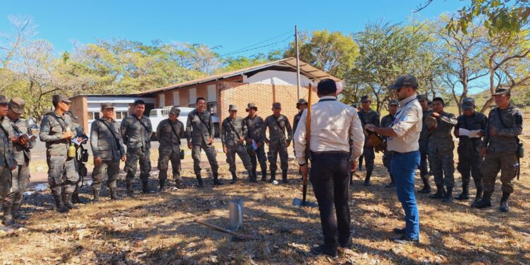 Tercera Brigada Militar de Infantería en Jutiapa se capacita en combate a incendios forestales