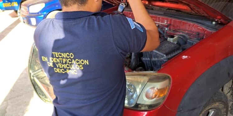 Atienden 533 solicitudes de expertaje para vehículos en Izabal