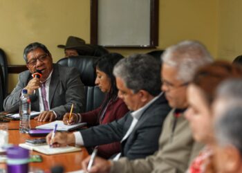 Salubristas se reúnen para dialogar sobre el servicio a la población. /Foto: MSPAS