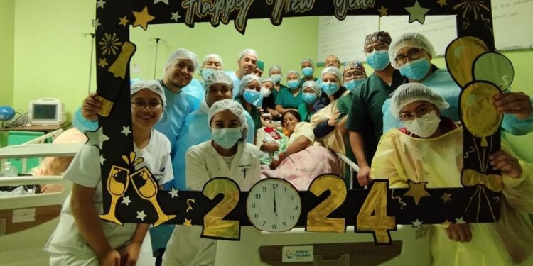 Hospital de Huehuetenango recibió al primer bebé del año
