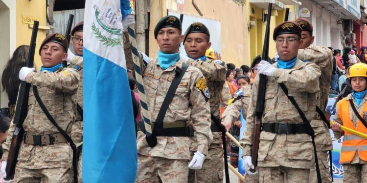 Brindan información del servicio cívico militar en Totonicapán