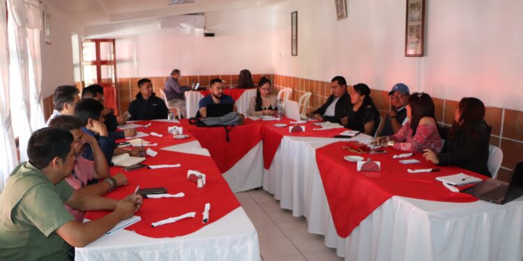 Buscan fortalecer proyectos de producción de los huehuetecos