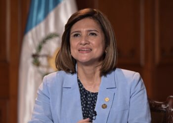 Vicepresidenta Karin Herrera durante entrevista con DNews. / Foto: Álvaro Interiano.