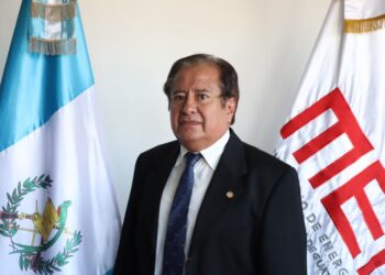 Víctor Hugo Ventura toma posesión como ministro de Energía y Minas