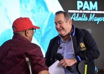 Presidente notifica a 508 nuevos beneficiarios del PAM en Escuintla