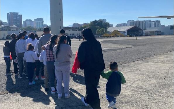 Arriba el primer vuelo del año con 89 migrantes retornados a Guatemala
