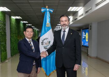 Arriban a Guatemala delegaciones que participarán en la transmisión de mando