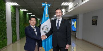 Arriban a Guatemala delegaciones que participarán en la transmisión de mando