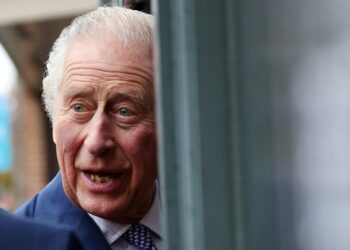 Rey Carlos III se encuentra “bien” tras ser operado de la próstata
