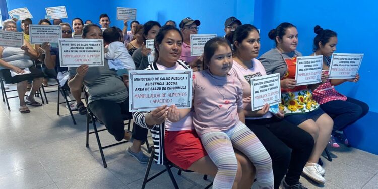 Comerciantes recibieron cursos de higiene para la recepción de peregrinos. /Foto: MSPAS