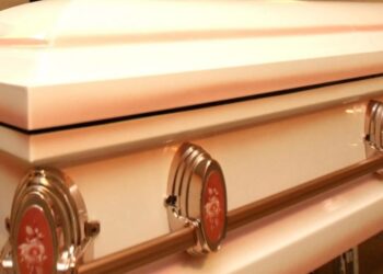 Funeraria española vendía ilegalmente cadáveres de hospitales y asilos a universidades