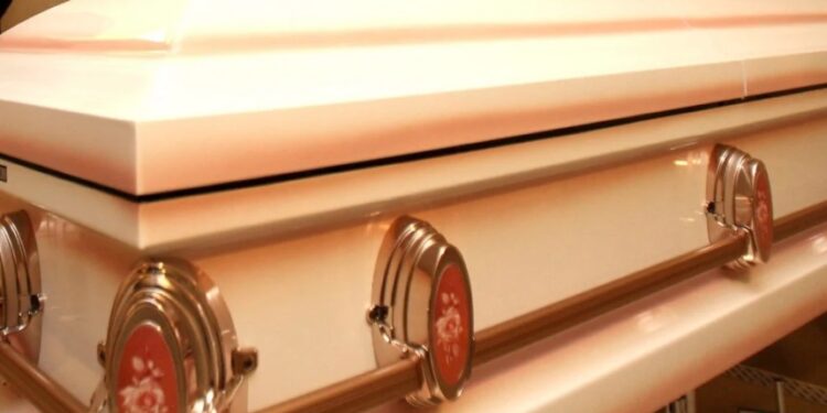 Funeraria española vendía ilegalmente cadáveres de hospitales y asilos a universidades