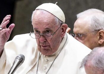 El papa Francisco pide al Foro de Davos combatir el hambre y la injusticia