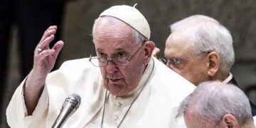 El papa Francisco pide al Foro de Davos combatir el hambre y la injusticia