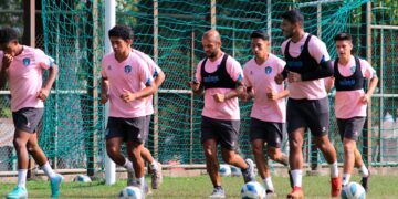 Comunicaciones inicia la defensa del título ante Xinabajul