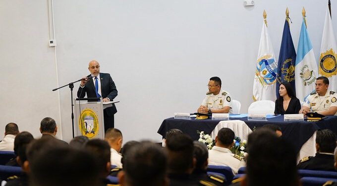 Despegue exitoso del primer curso básico de especialización en aviación