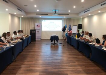 Las autoridades destacaron la creación de nuevos contenidos académicos orientados a mejorar la atención ciudadana. / Foto: Mingob.