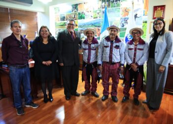 Encuentro entre el ministro Maynor Estrada y productores de Huehuetenango