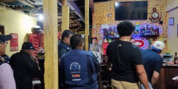 Operativos se desarrollaron en ventas y expendios de bebidas alcohólicas. /Foto: MSPAS