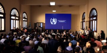 Gobierno reafirma seguir una ruta del diálogo con los gobiernos locales. / Foto: Noé Pérez, Dickens Zamora y Gilber García.