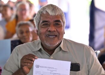 Gobierno supera la meta de 212 mil adultos beneficiados con el PAM.