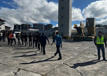 Guatemala recibe a 132 migrantes que fueron localizados esta semana en una bodega en Tlaxcala. / Foto: IGM.