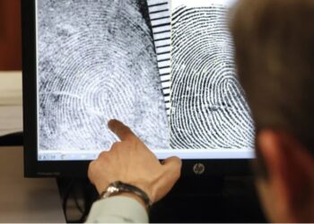 Revolución para medicina forense: una persona puede tener las mismas huellas dactilares