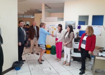 Ministra de Comunicaciones realiza acercamiento con personal de UCEE