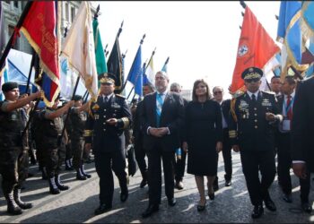 Presidente Bernardo Arévalo: “Este es un Ejército al servicio de su pueblo”. / Foto: Dickéns Zamora y Álvaro Interiano.