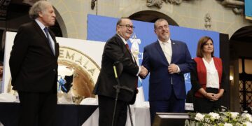 Mandatario destaca acciones efectuadas durante el proceso de transición en Guatemala. / Foto: Gobierno de Guatemala.